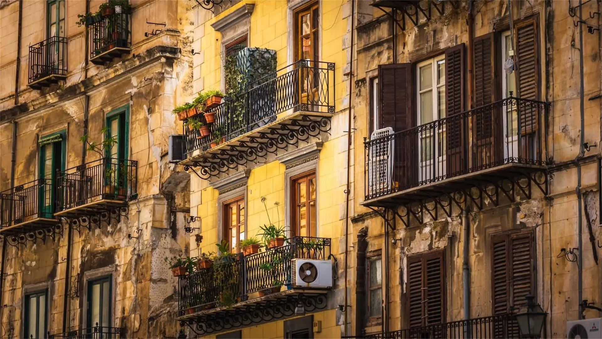 Apartment Ballaro'S Vibe Palermo Italy